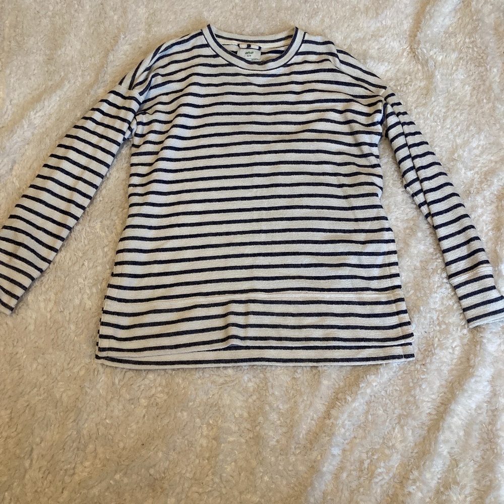 aerie navy blue and white striped long sleeve top(sweater)